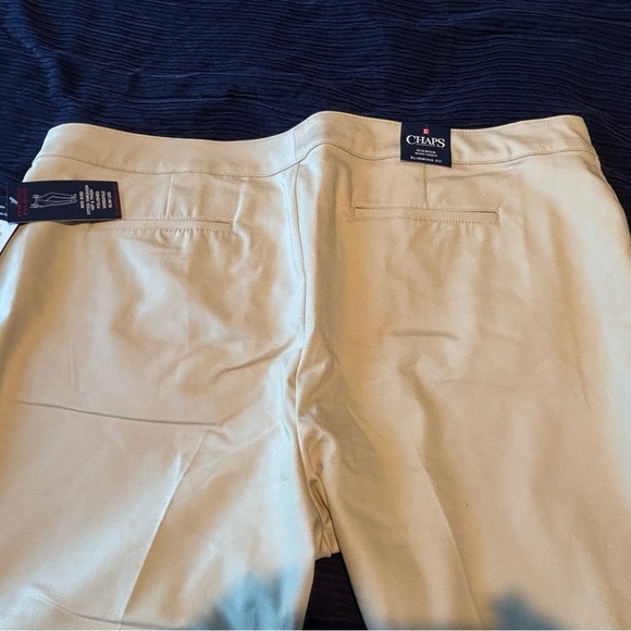 Chaps Women’s 22W Short Beige Pants – Slimming Fit, Classic Style - Picture 7 of 9